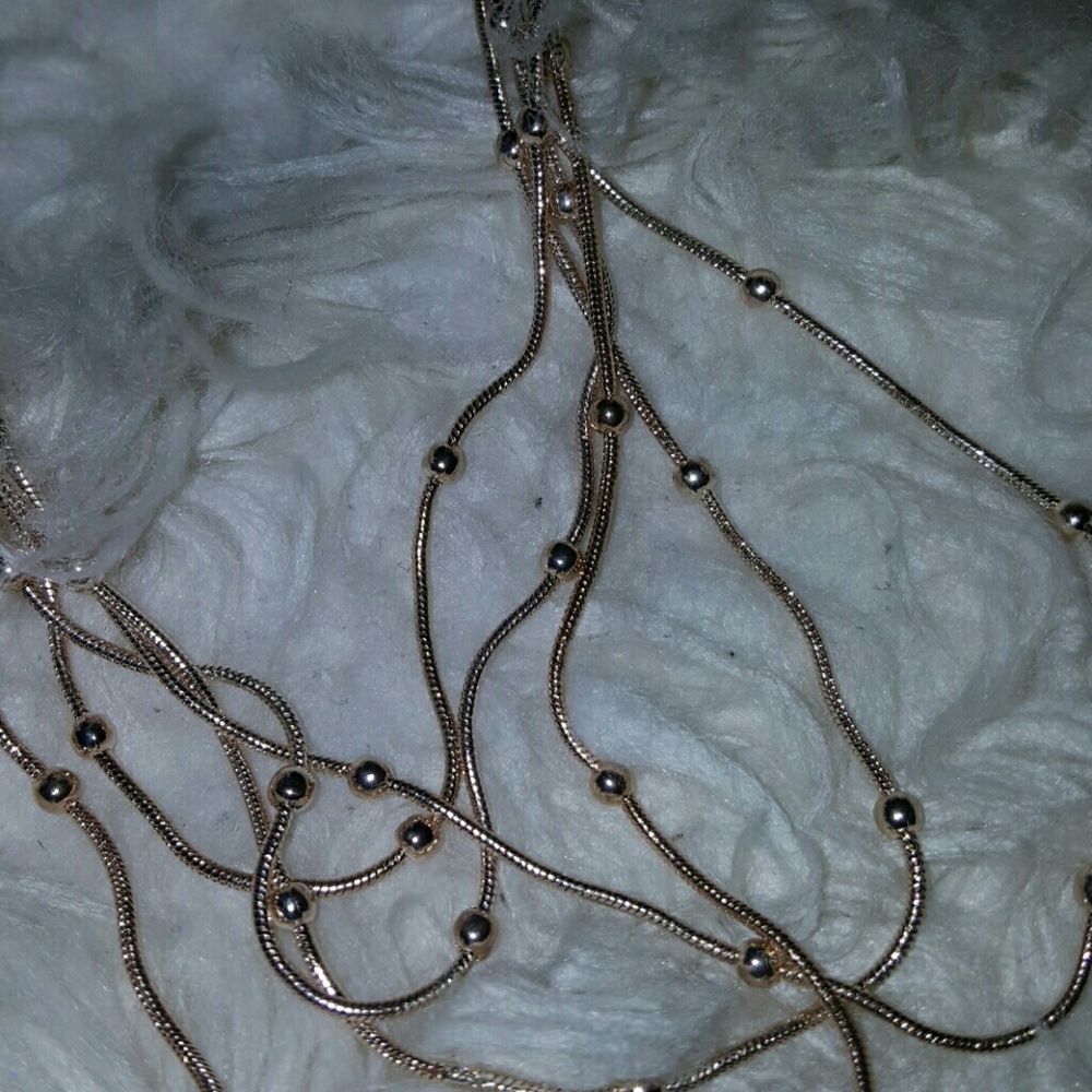 New york and company necklace - Picture 2 of 5